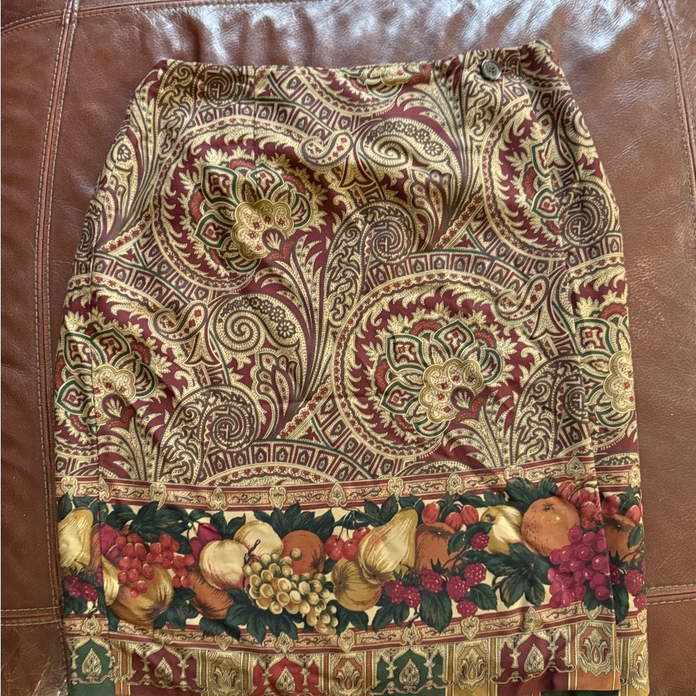 Brooks Brothers Vintage silk Paisley and Fruit Print gorgeous  Skirt